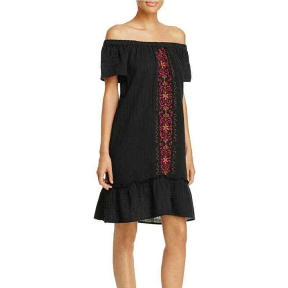 Beach Lunch Lounge Off The Should In Black with Pink Embroidery Large